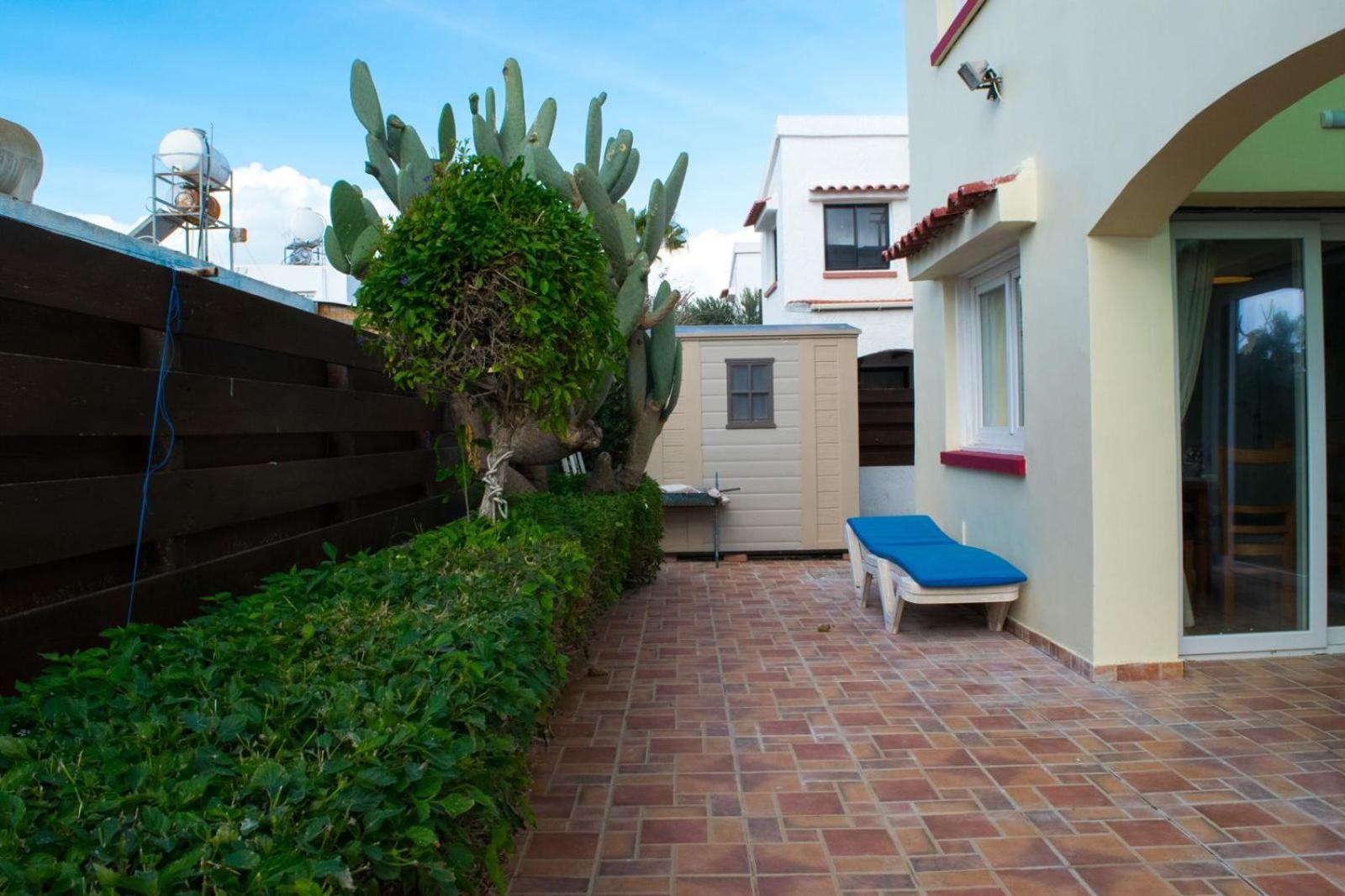 Merika Complex 1 Hou.32 Larnaca Exterior photo